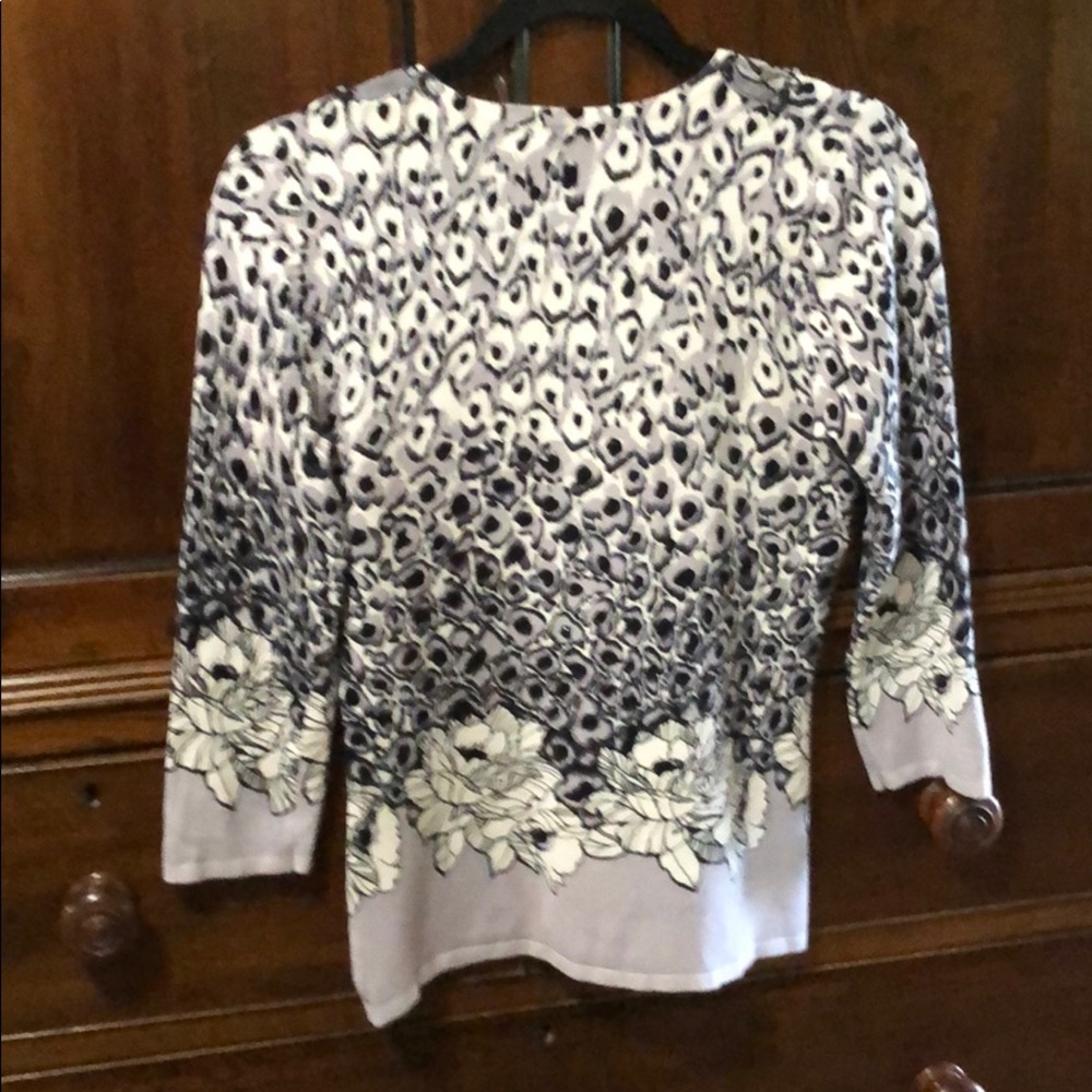 Cyrus Light Weight Sweater - Picture 4 of 6